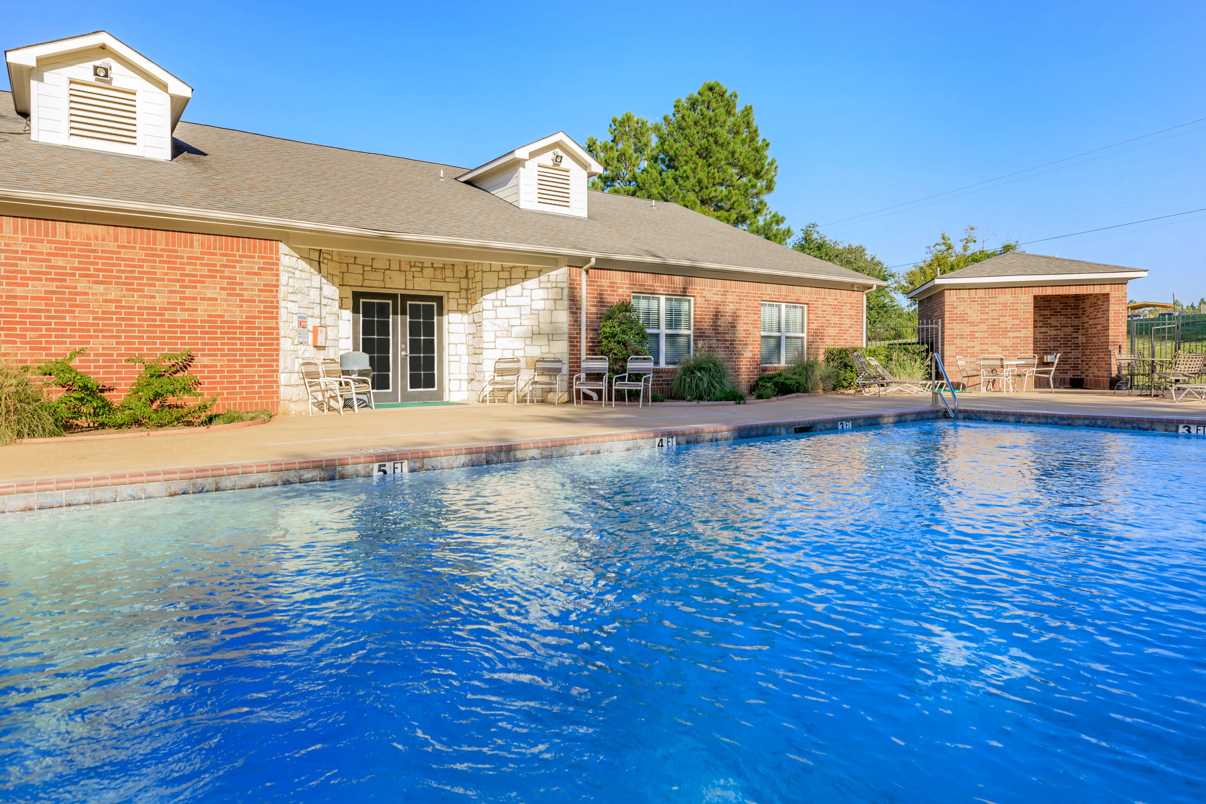sparkiling pool