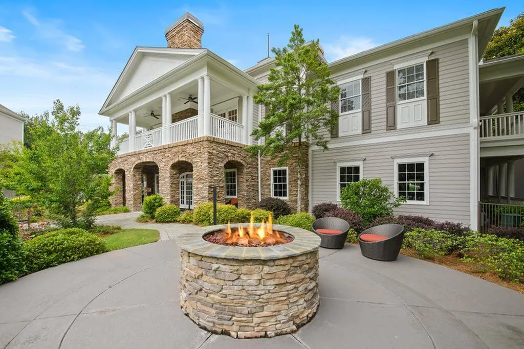 outdoor firepit