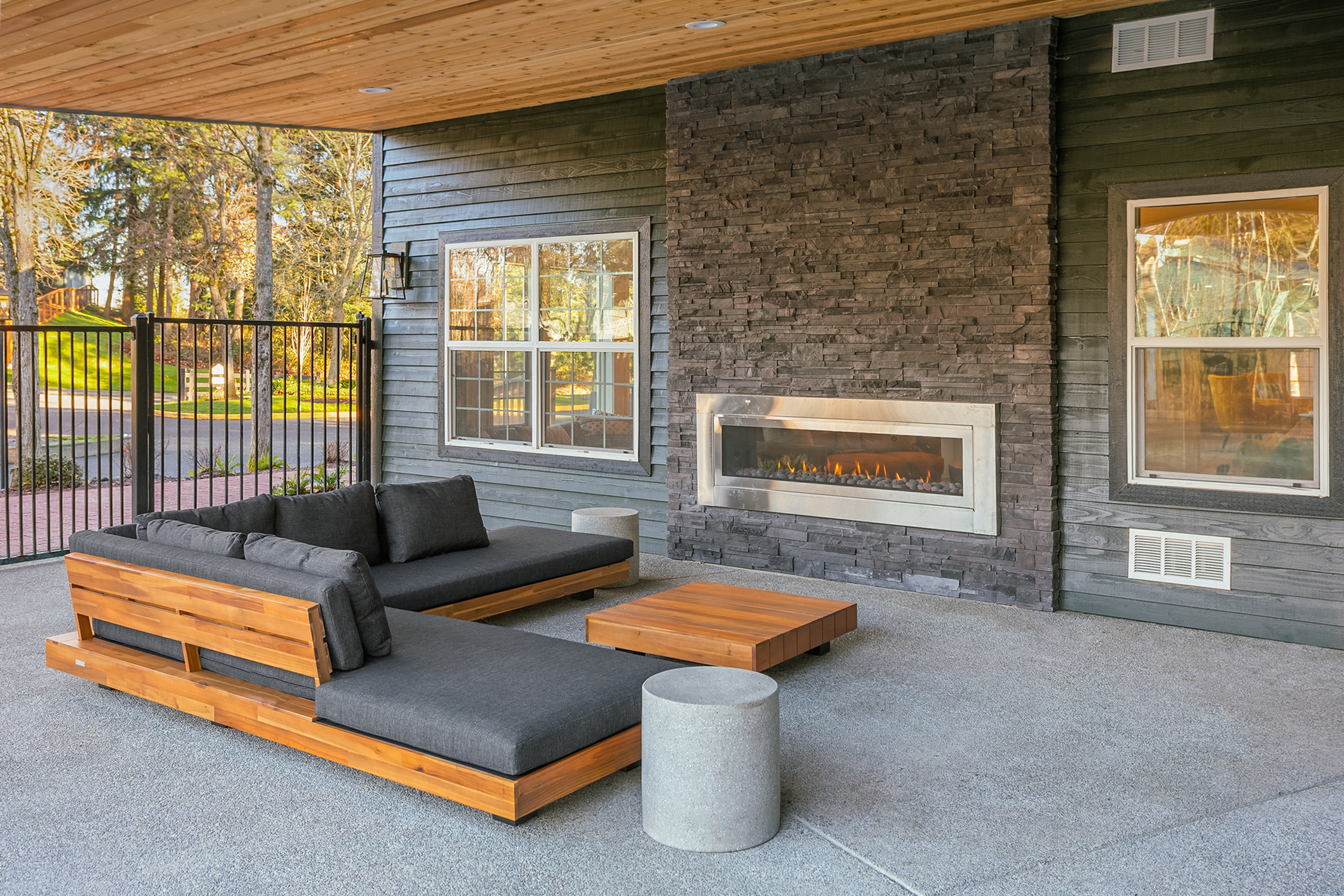 Outdoor Fire Lounge