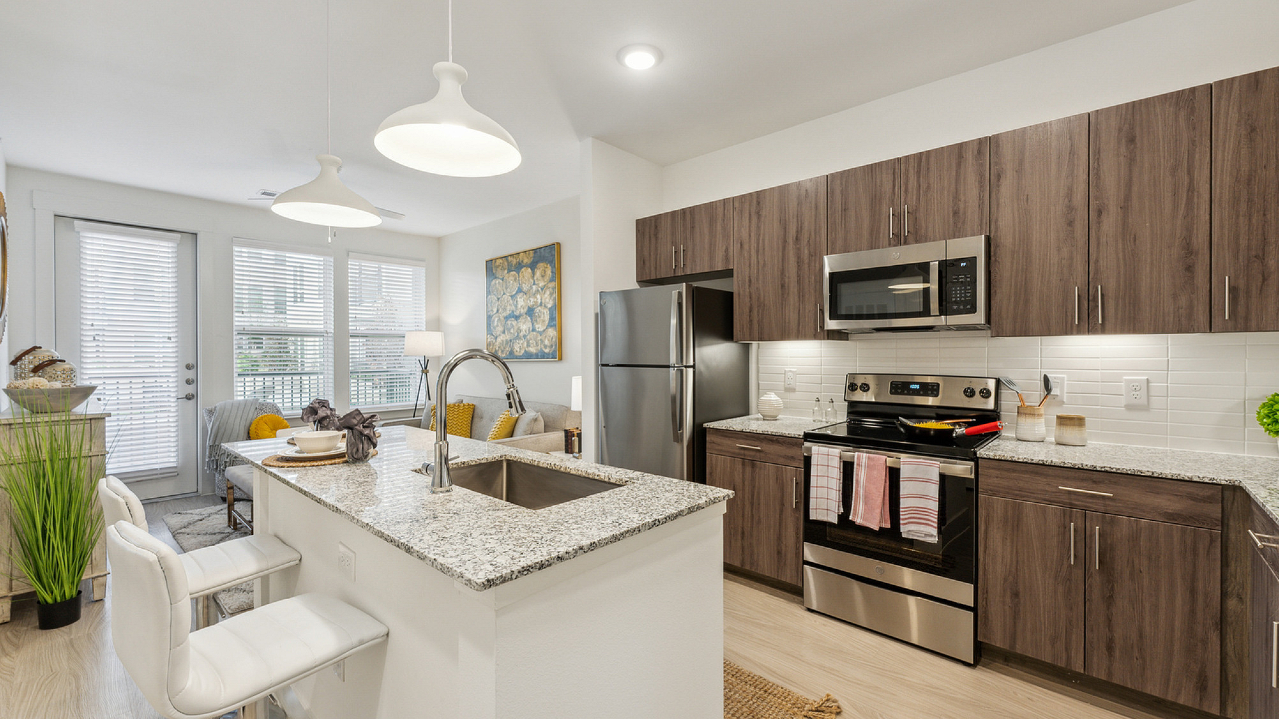 Read Resident Reviews Latitude