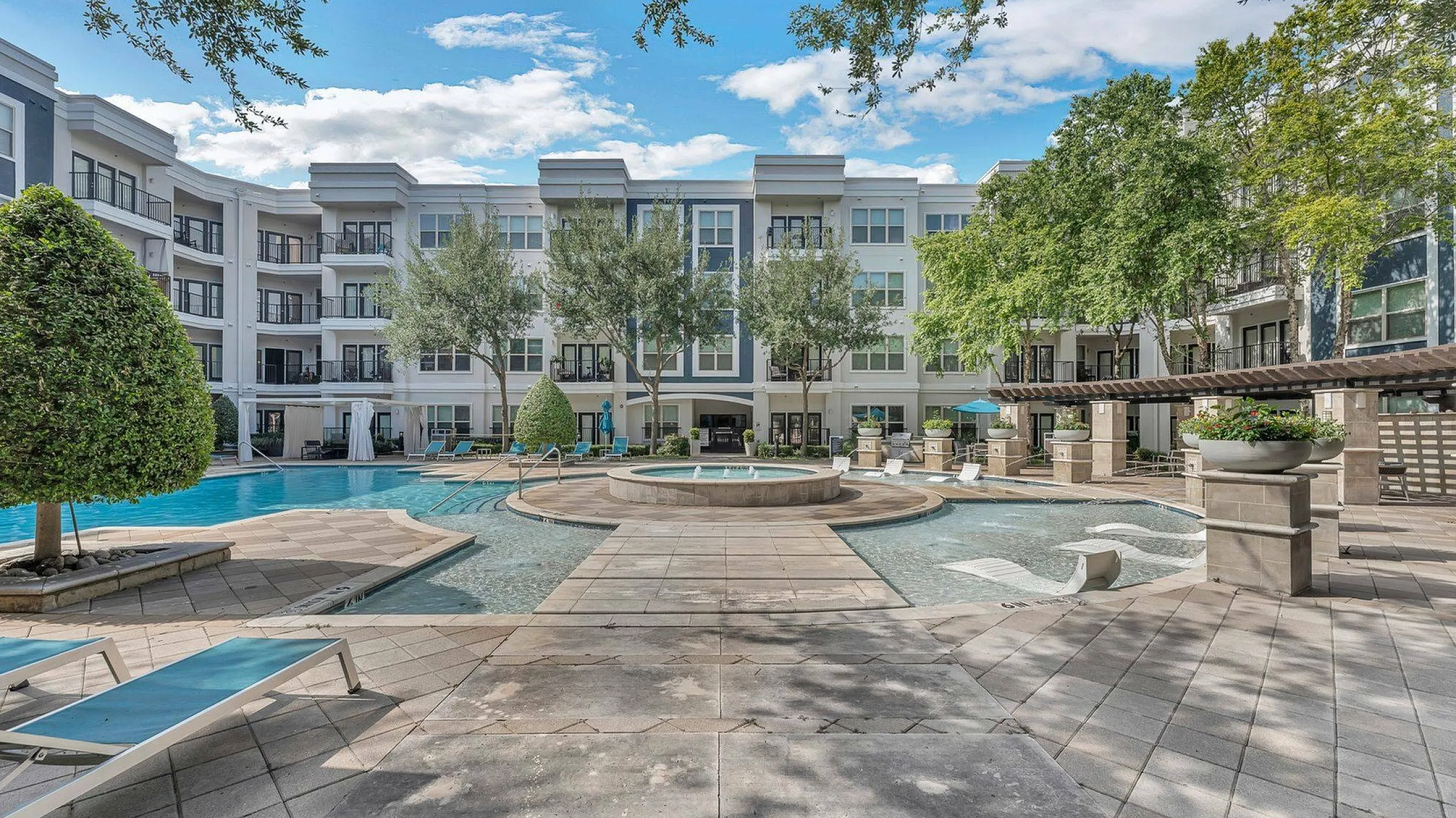 pool circle entry