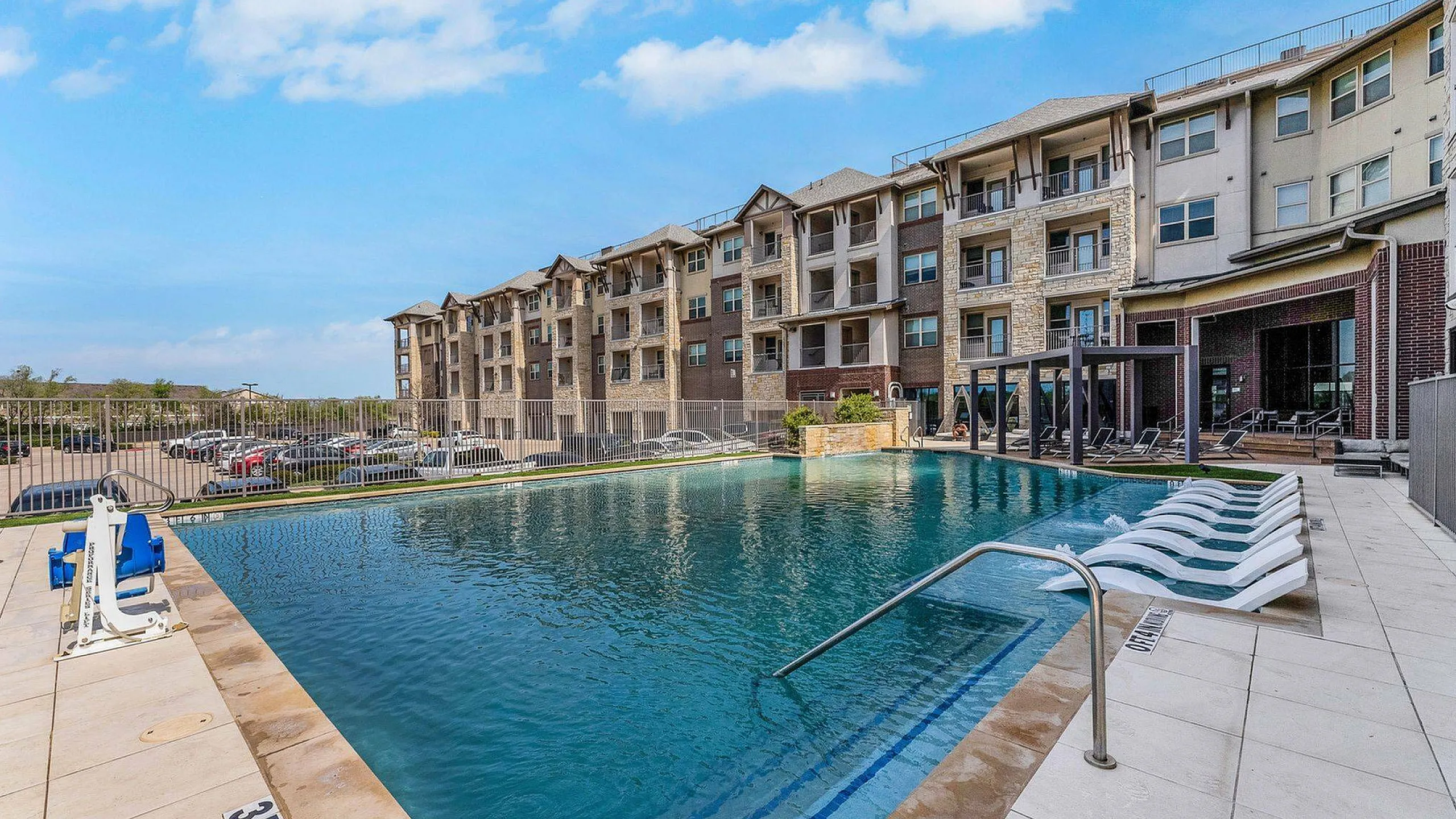 sparkiling pool