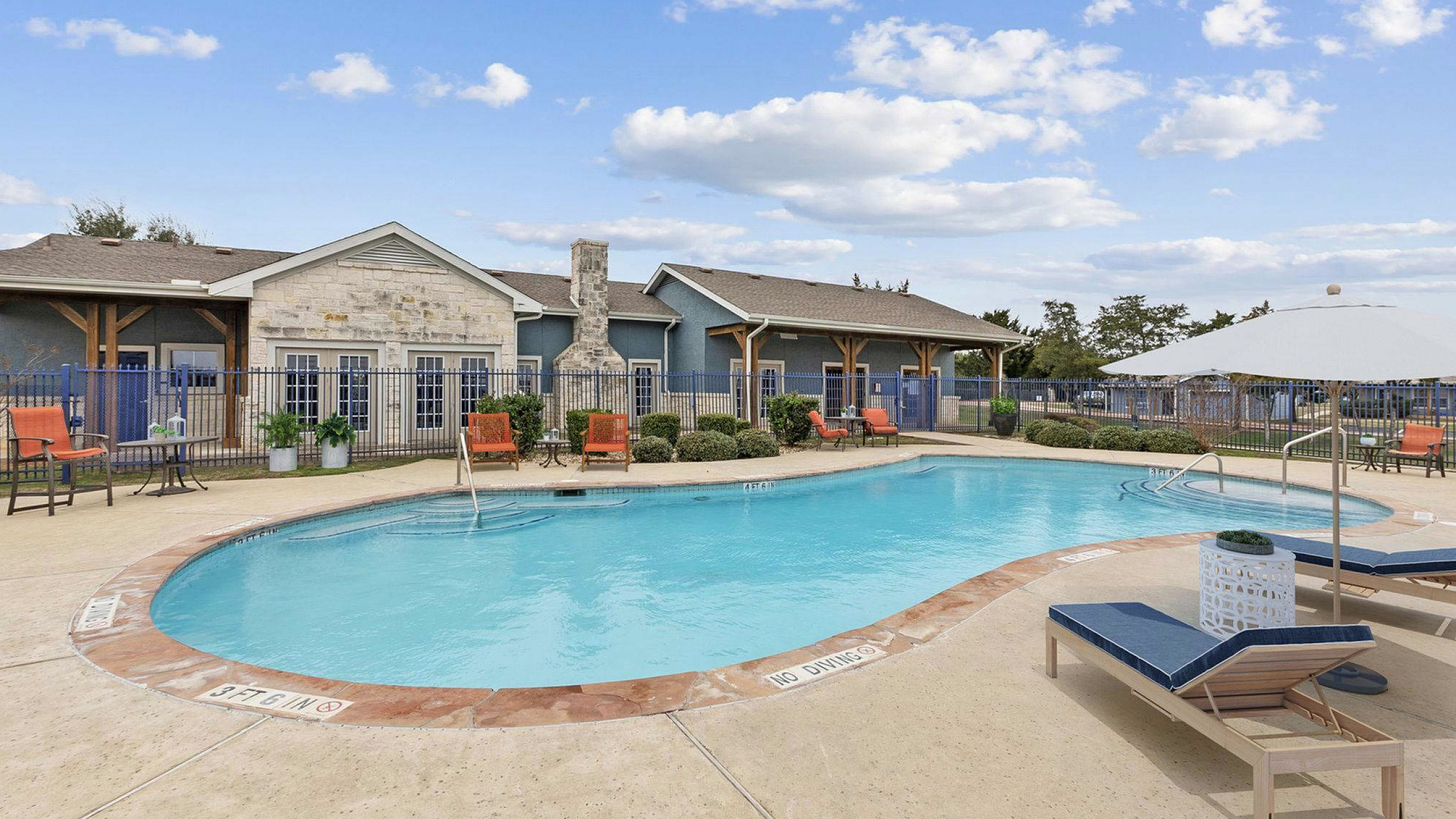 sparkiling pool