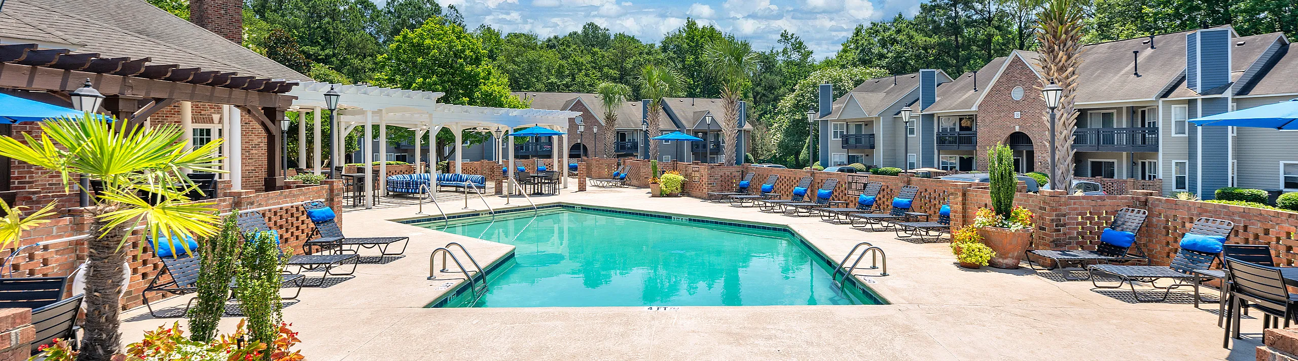 sparkiling pool