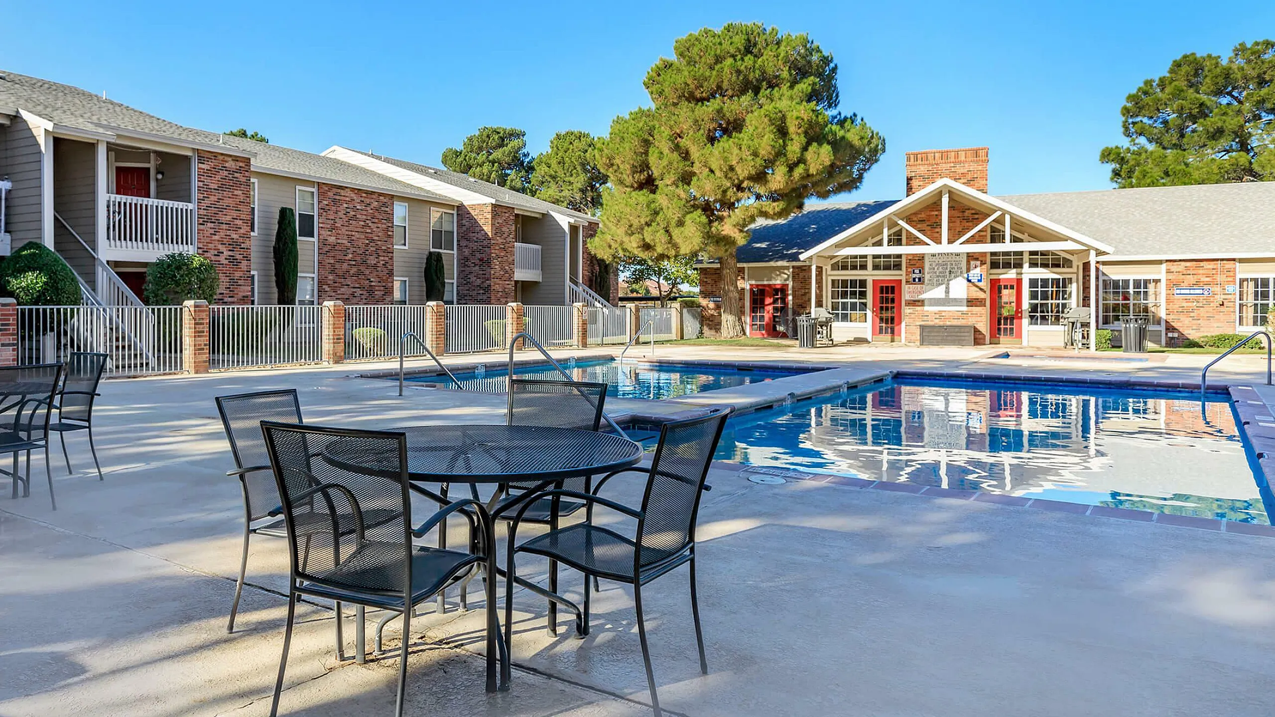 sparkiling pool