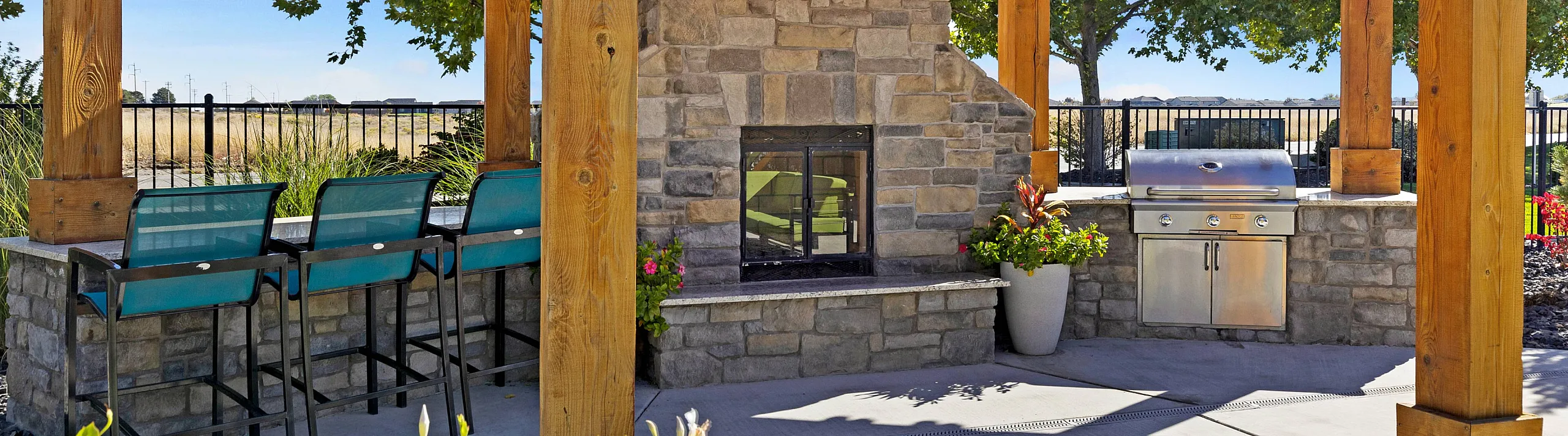outdoor grill and fireplace