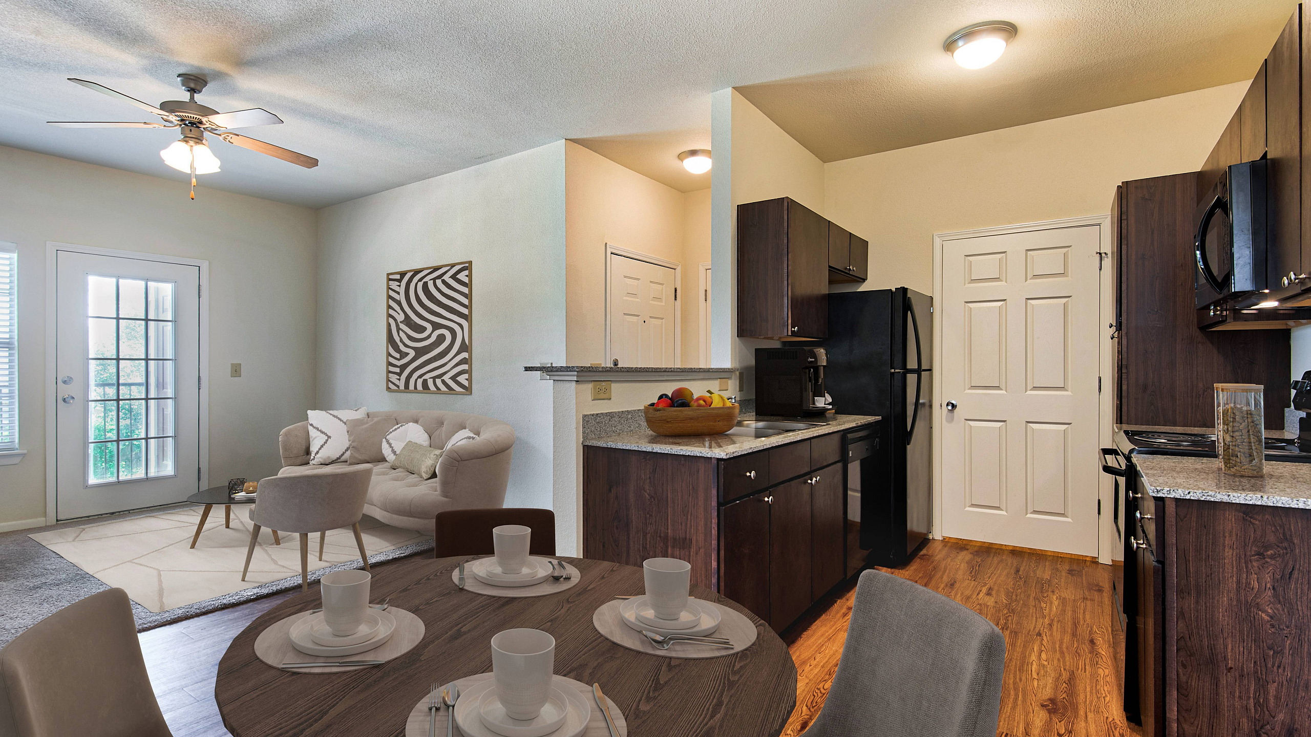 spacious unit with breakfast nook