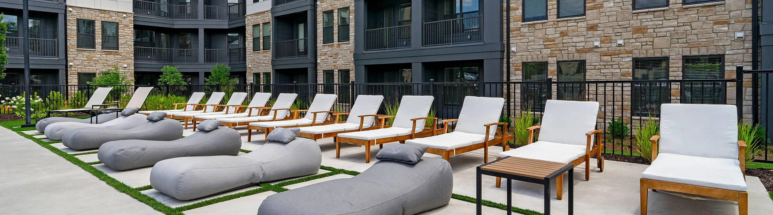 outdoor lounge