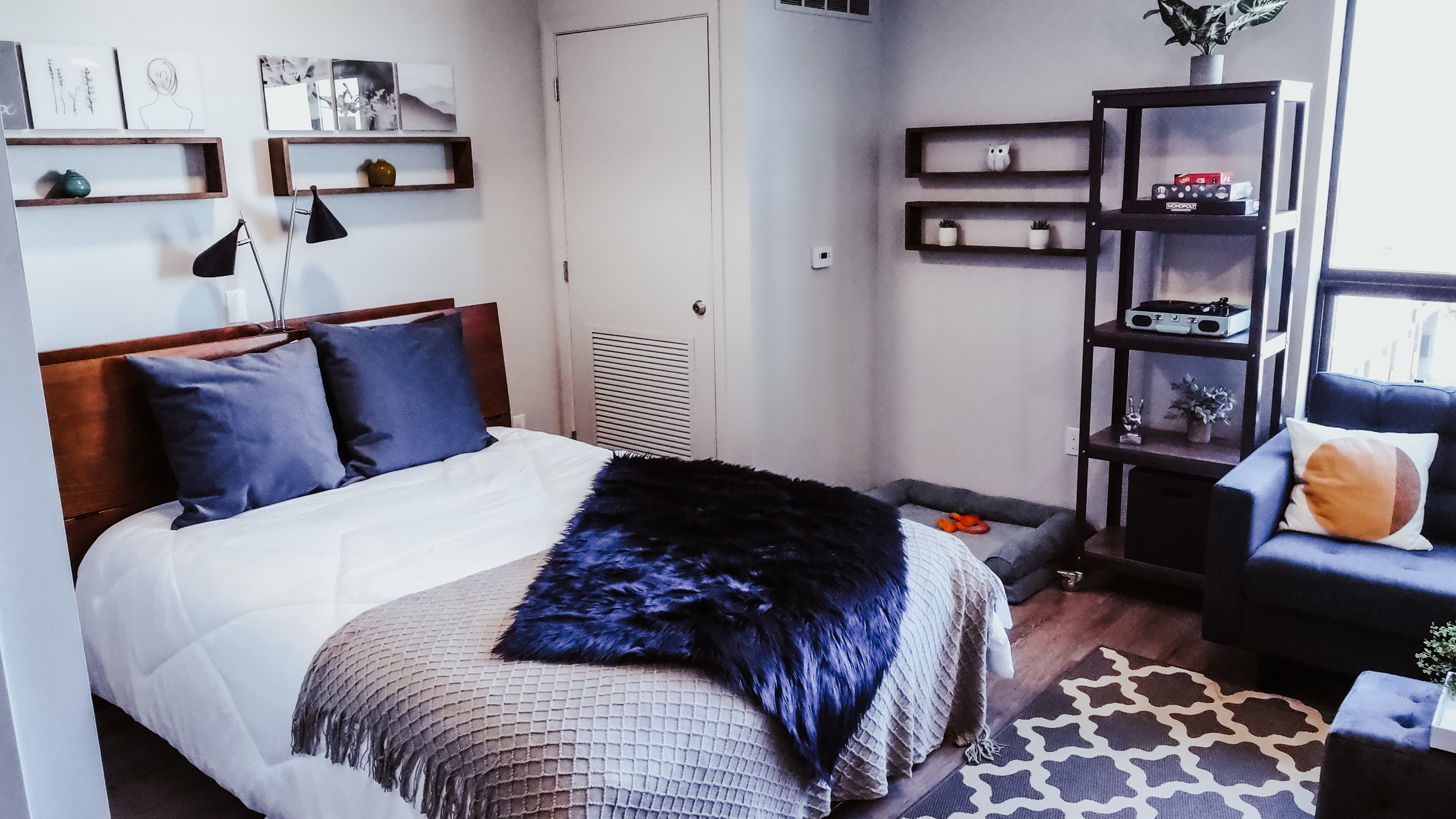 Studio Room