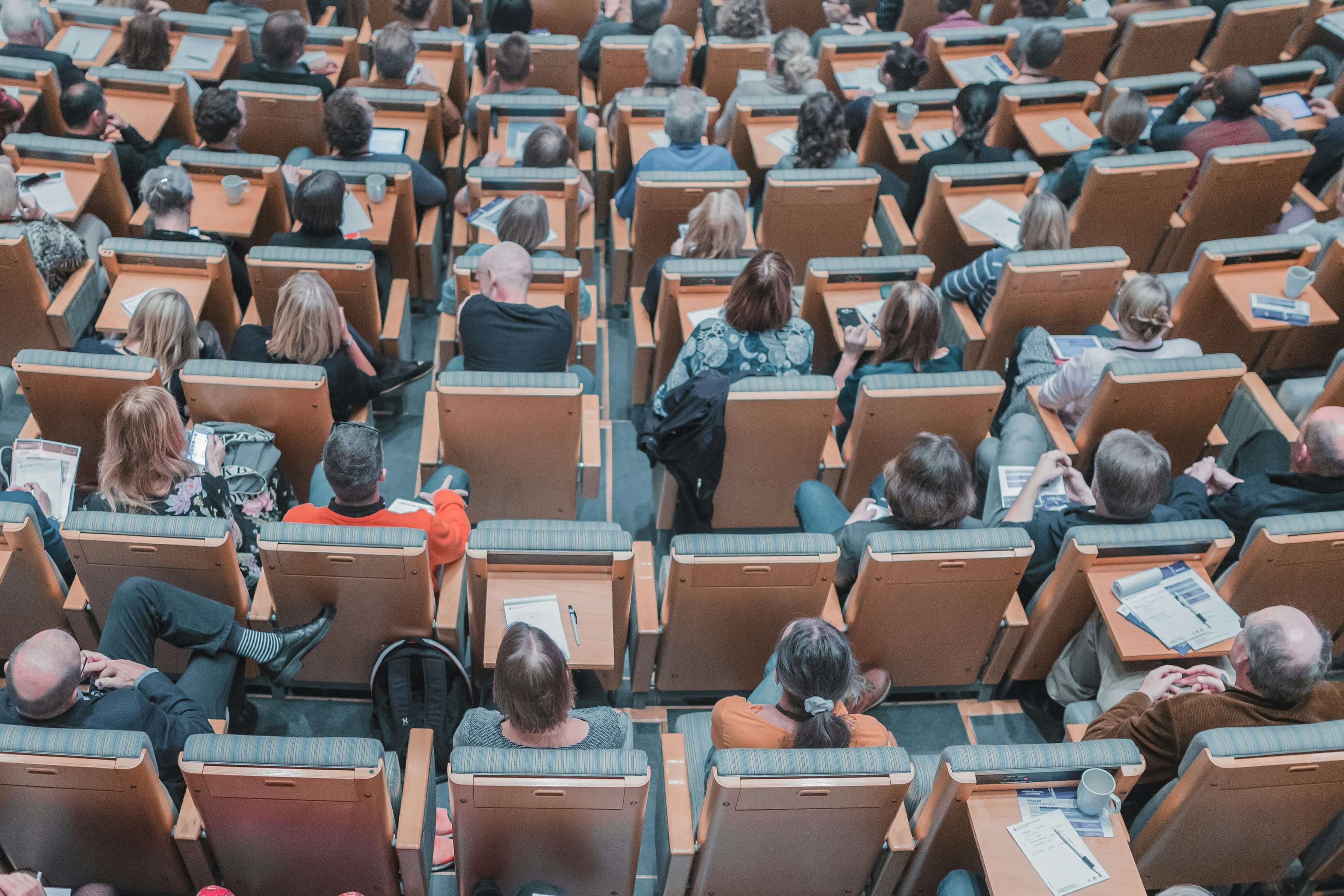 The Pros & Cons of Attending a Big University-image