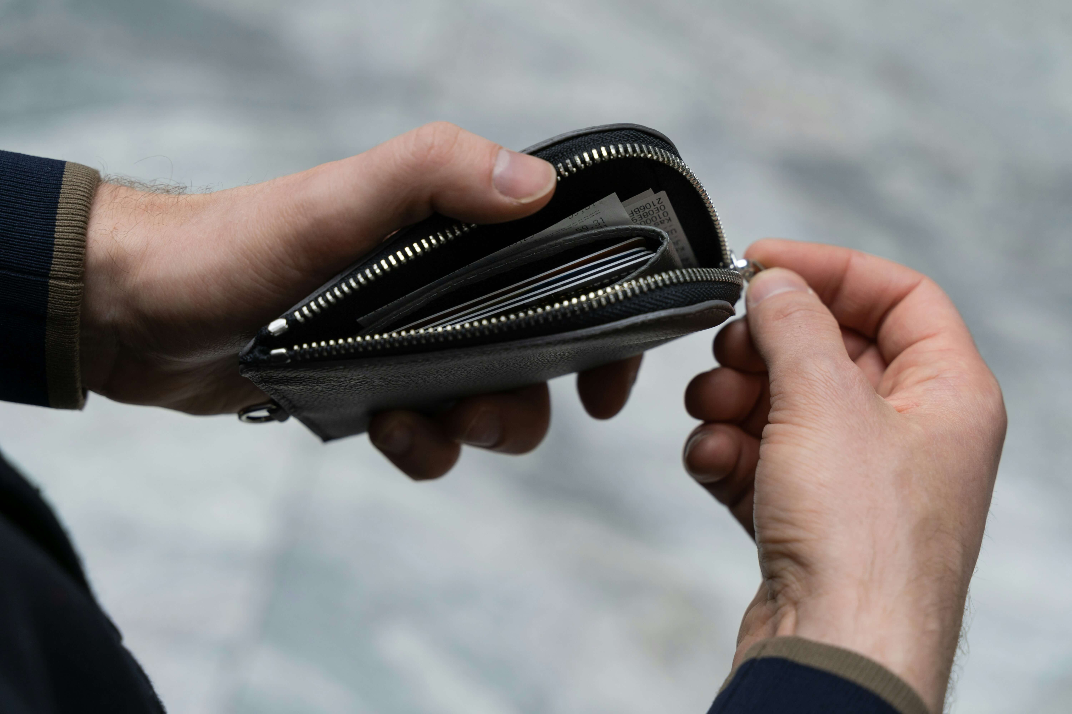 3 Savvy Money Management Tips for Students-image