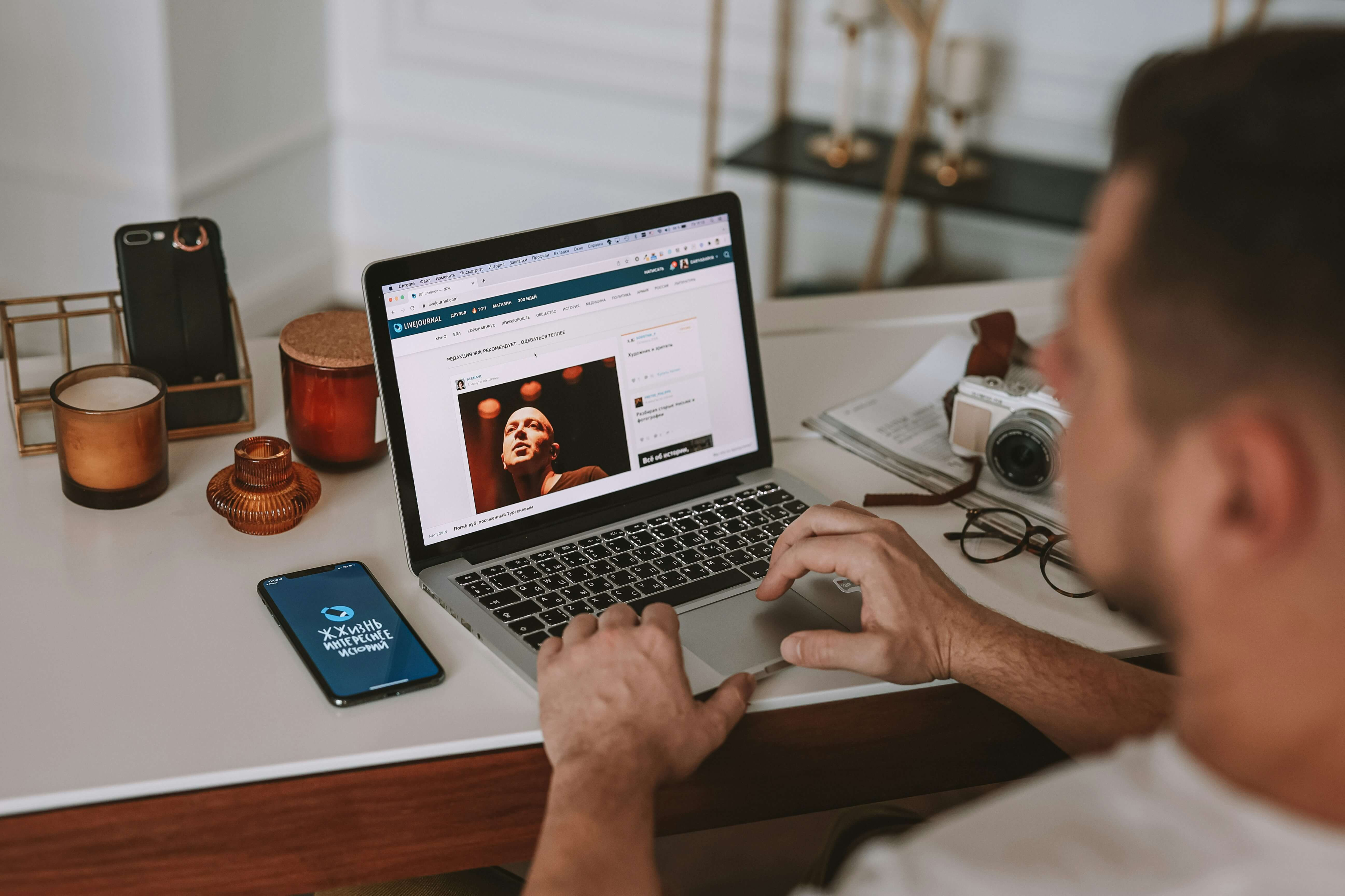 How to Become a Student Blogger-image