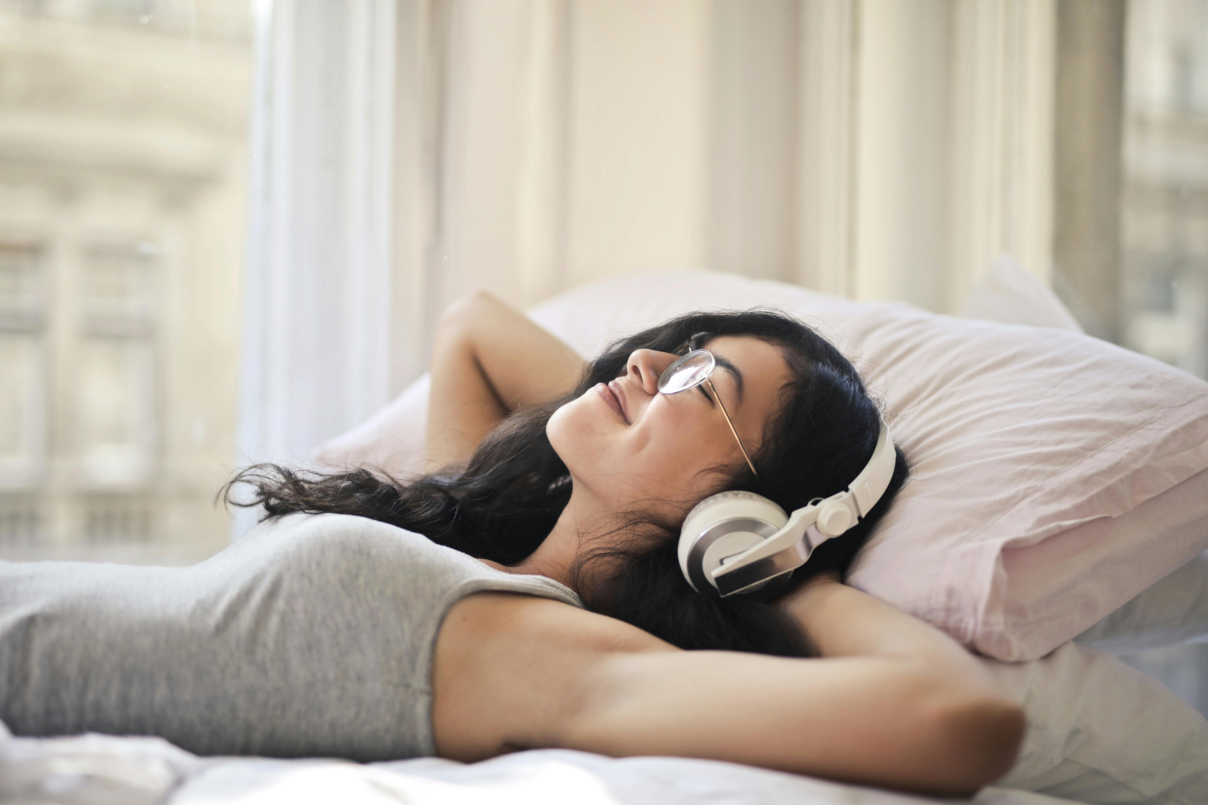 5 Podcasts for University Students-image