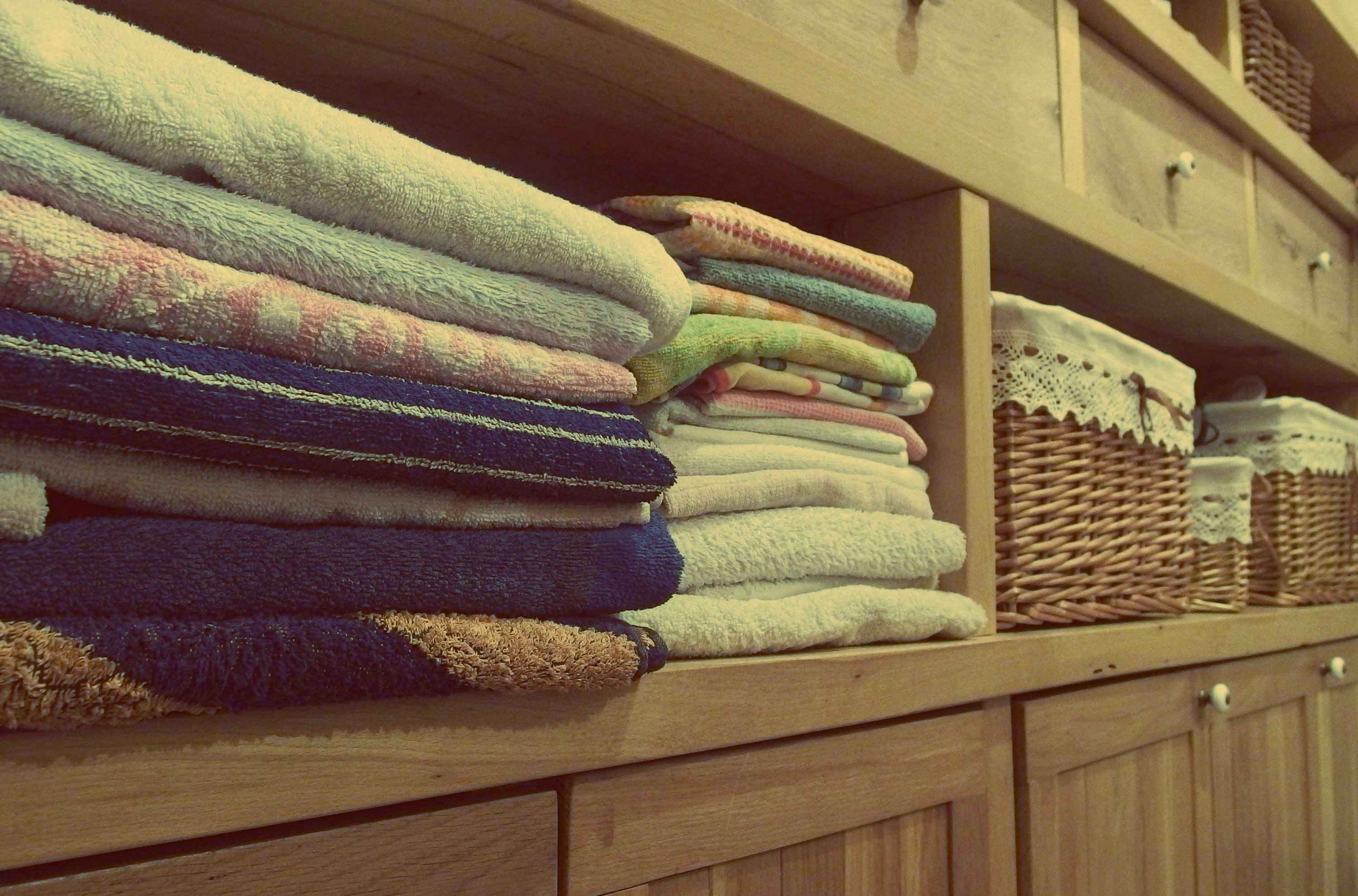 A Guide to Closet Storage in Student Apartments-image
