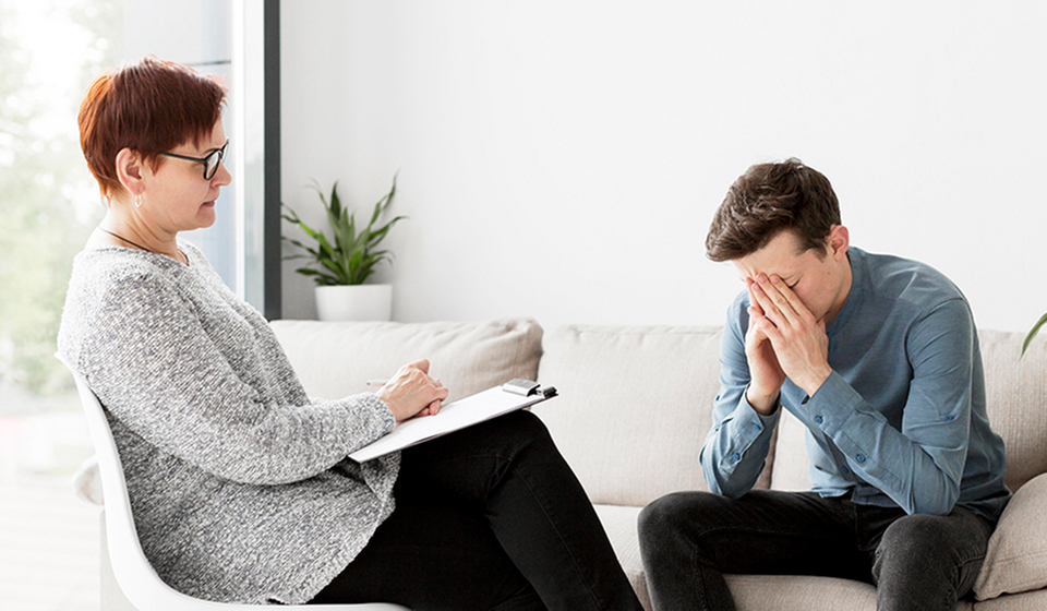 Understanding student mental health and how to manage it effectively-image