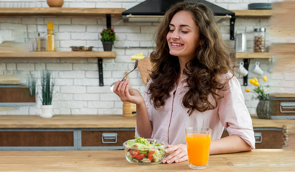 How to eat nutritious meals on a budget while studying abroad-image