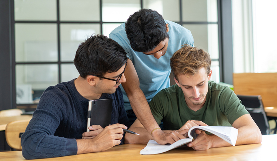A proactive guide to career planning for university students-image