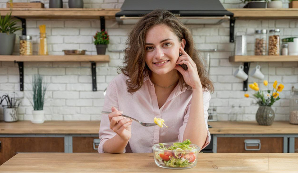 Smart eating tips that help students stay energized and focused-image