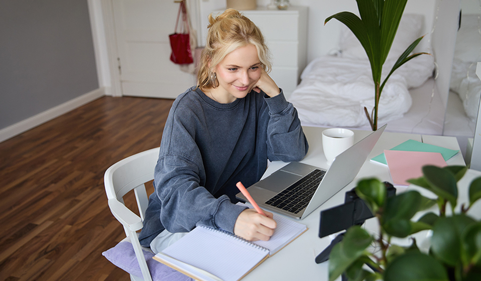 How living off-campus can elevate your university experience-image