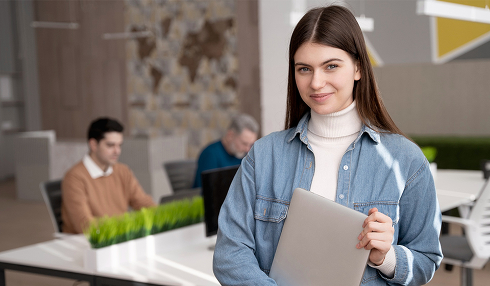 How to build rapport and impress your interviewer during job applications-image