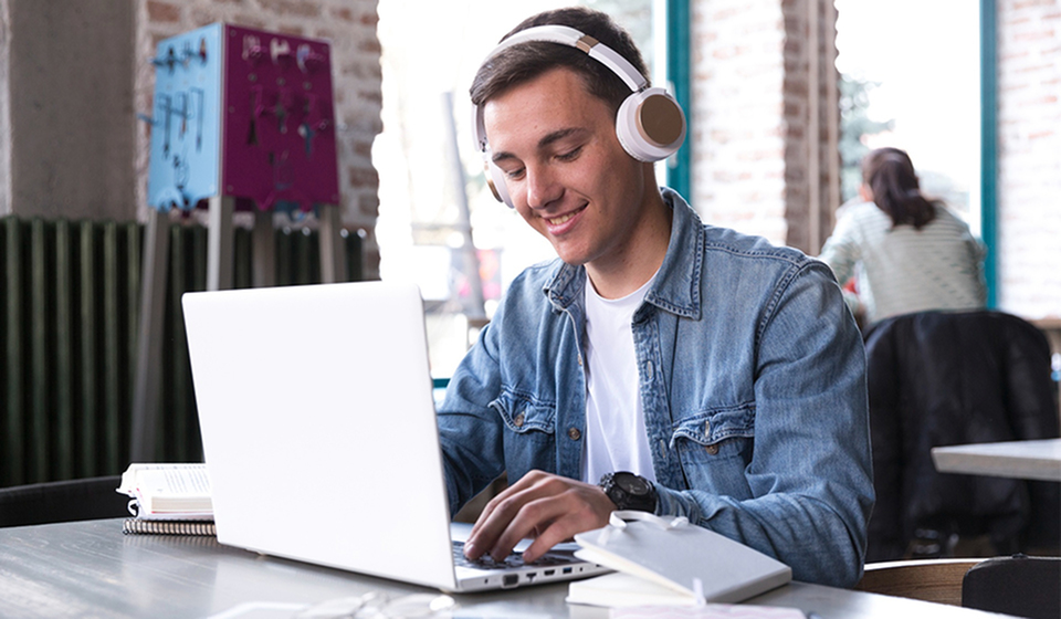 How continuing education helps you advance in your career-image