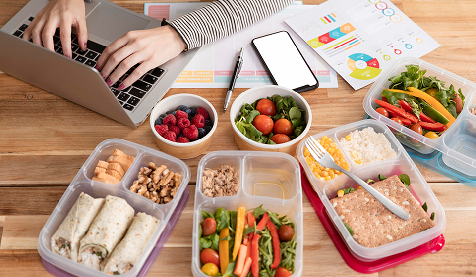 Simple meal prepping hacks to make student life easier-image