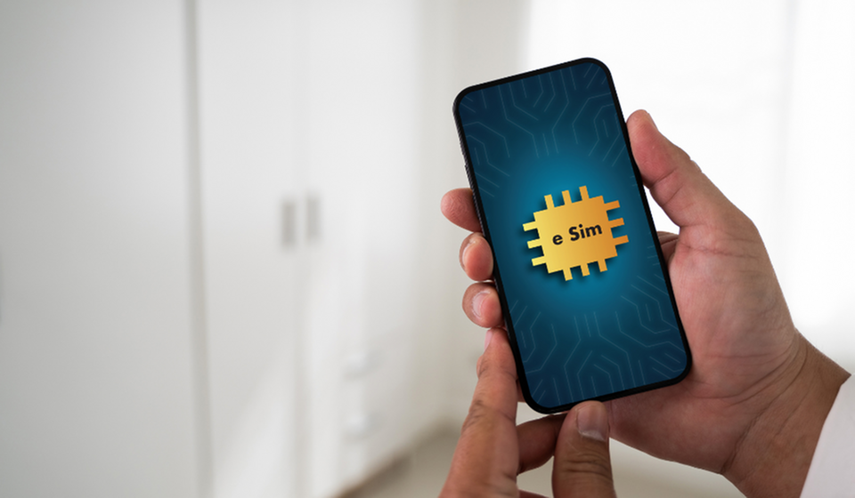 The benefits of eSIM for students studying abroad: The ultimate guide-image