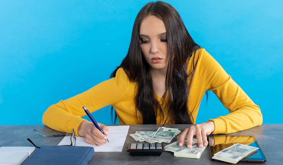 Budgeting and financial planning tips for university students-image