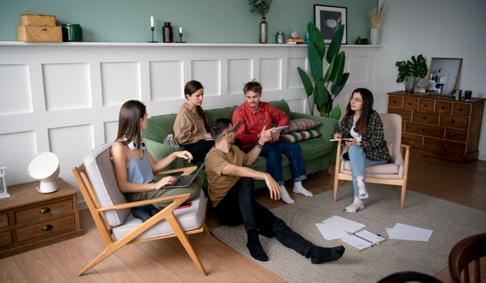 6 important lessons you can only learn outside the university classroom-image