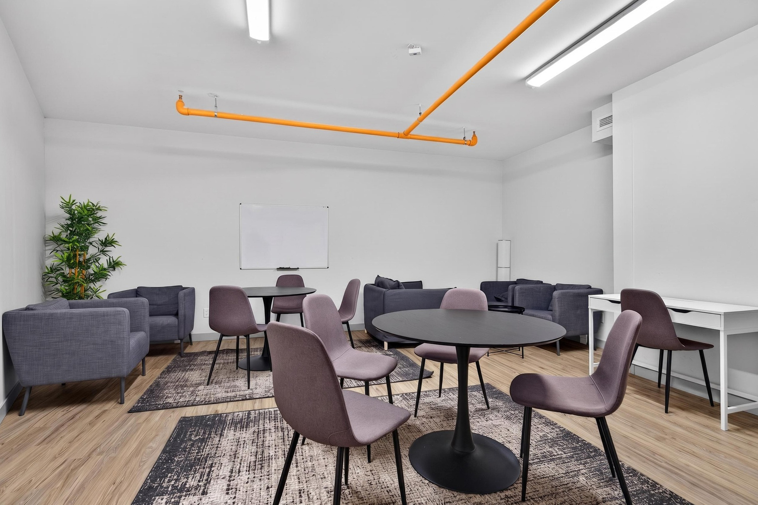 Modern Office Lounge