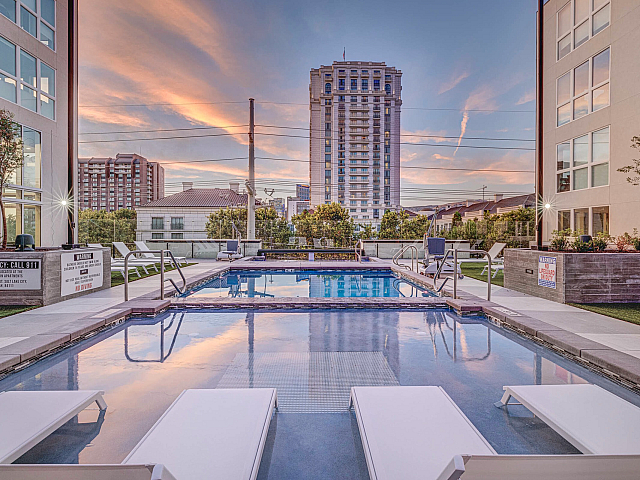 6th and Main Pool