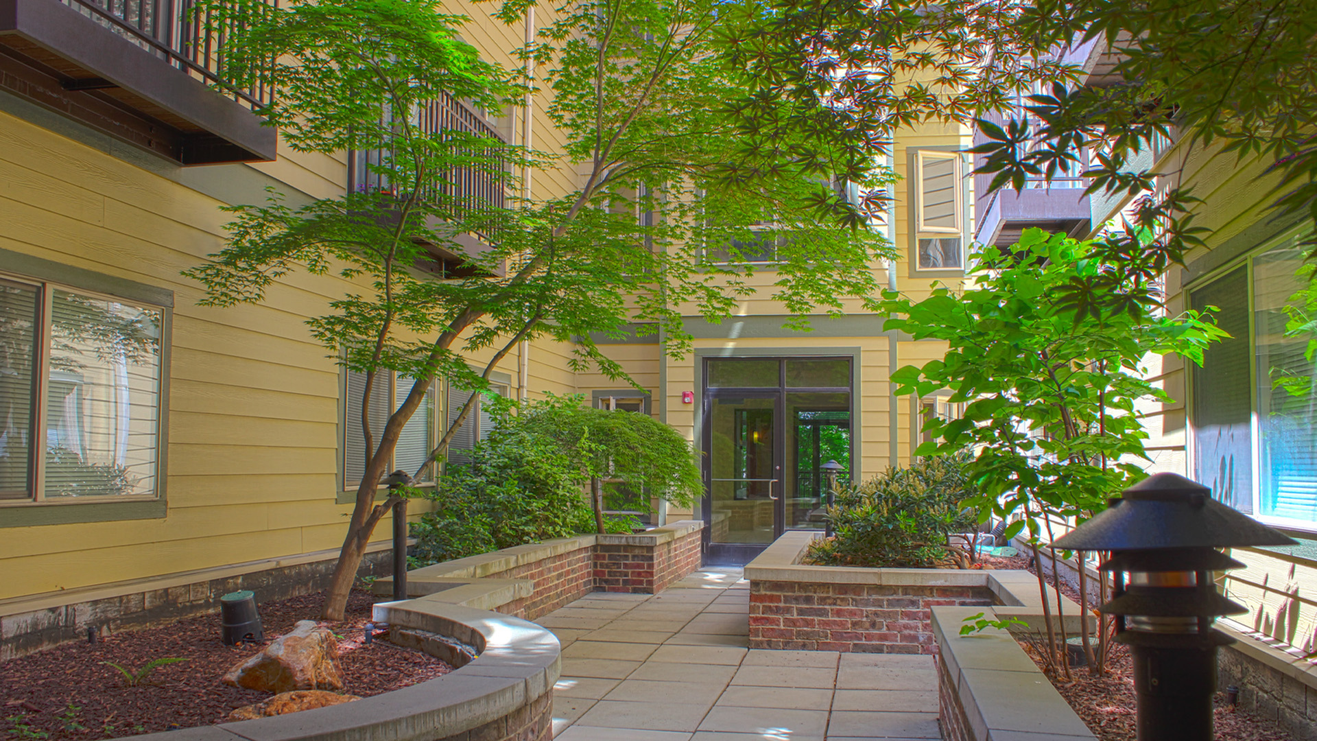 Metro Flats Central Courtyard