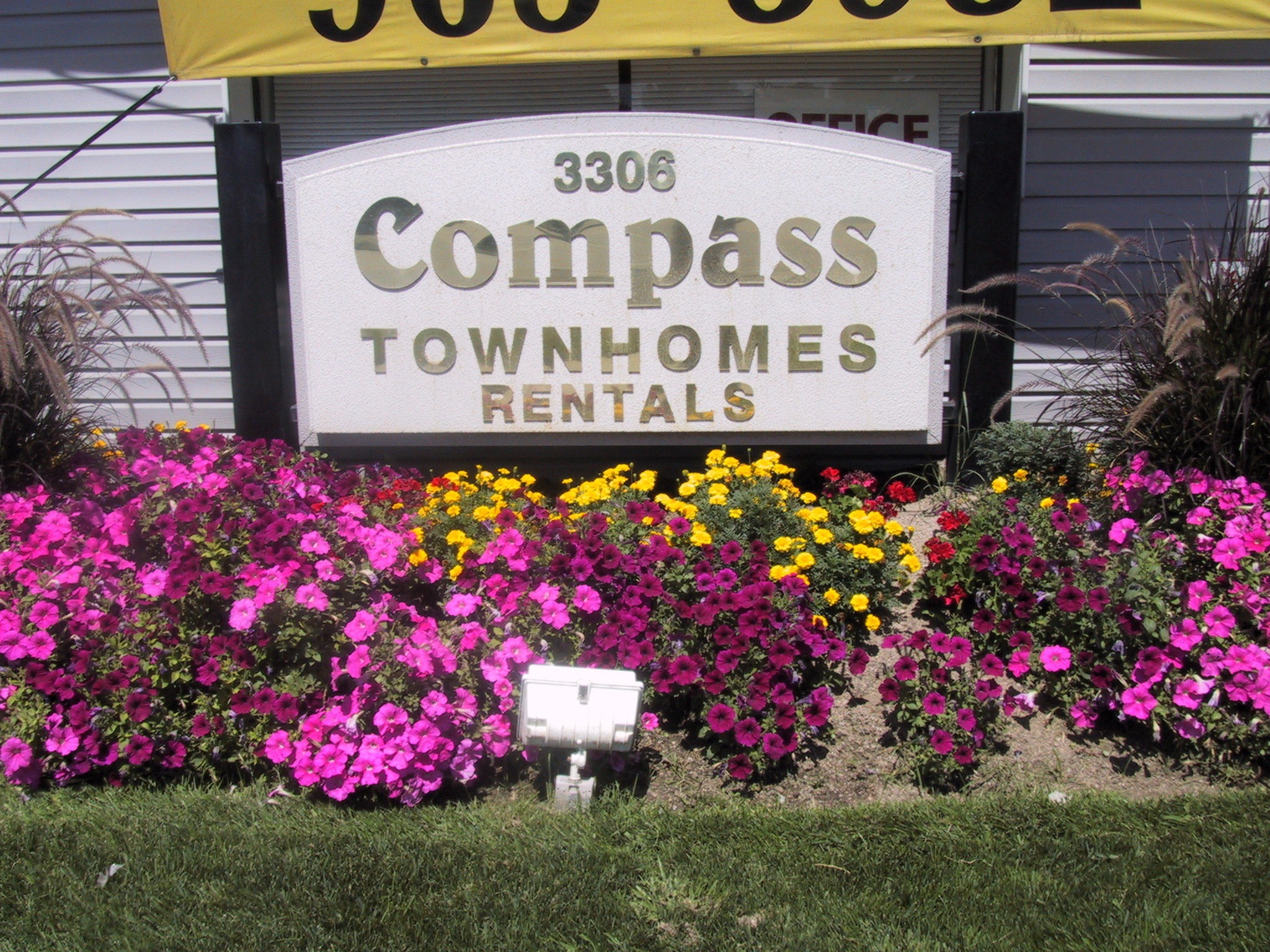 COMPASS TOWNHOMES Photo