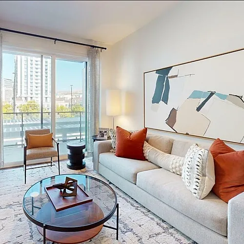 6th and Main 1 bedroom Apartment
