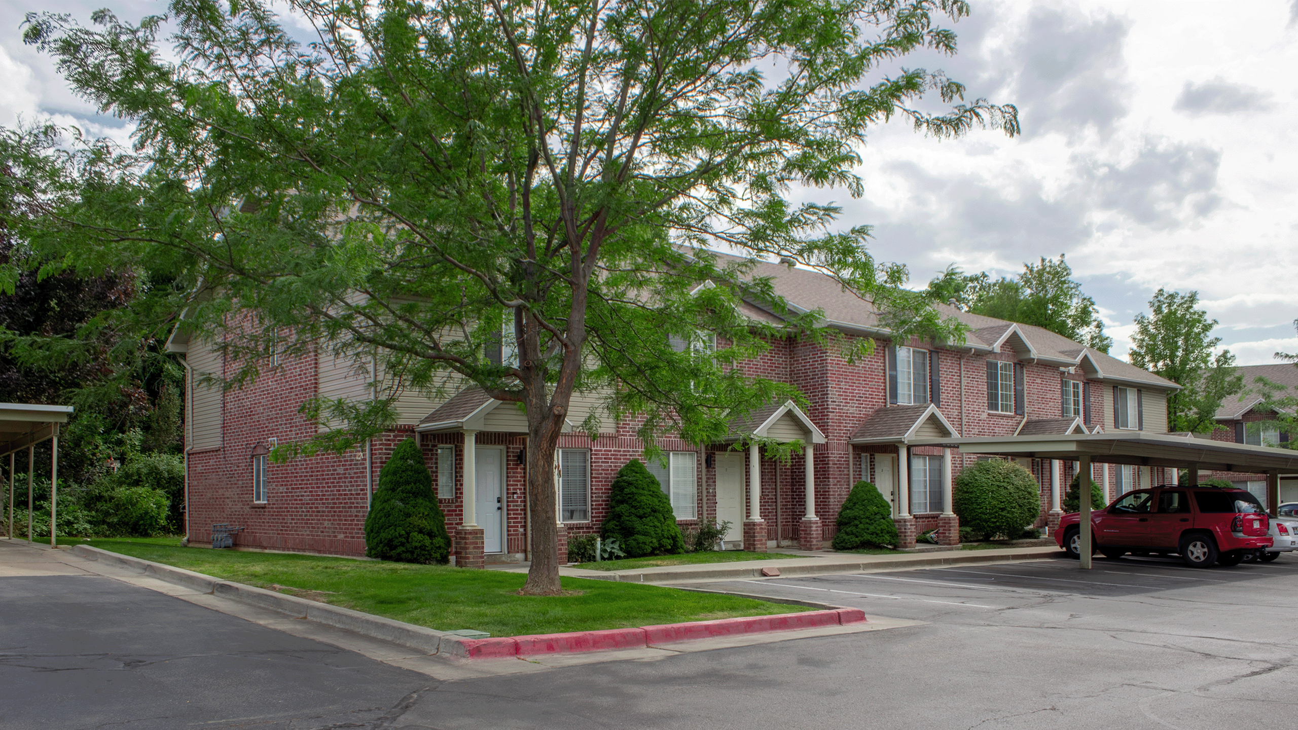 Building Exterior | Stone Creek Village