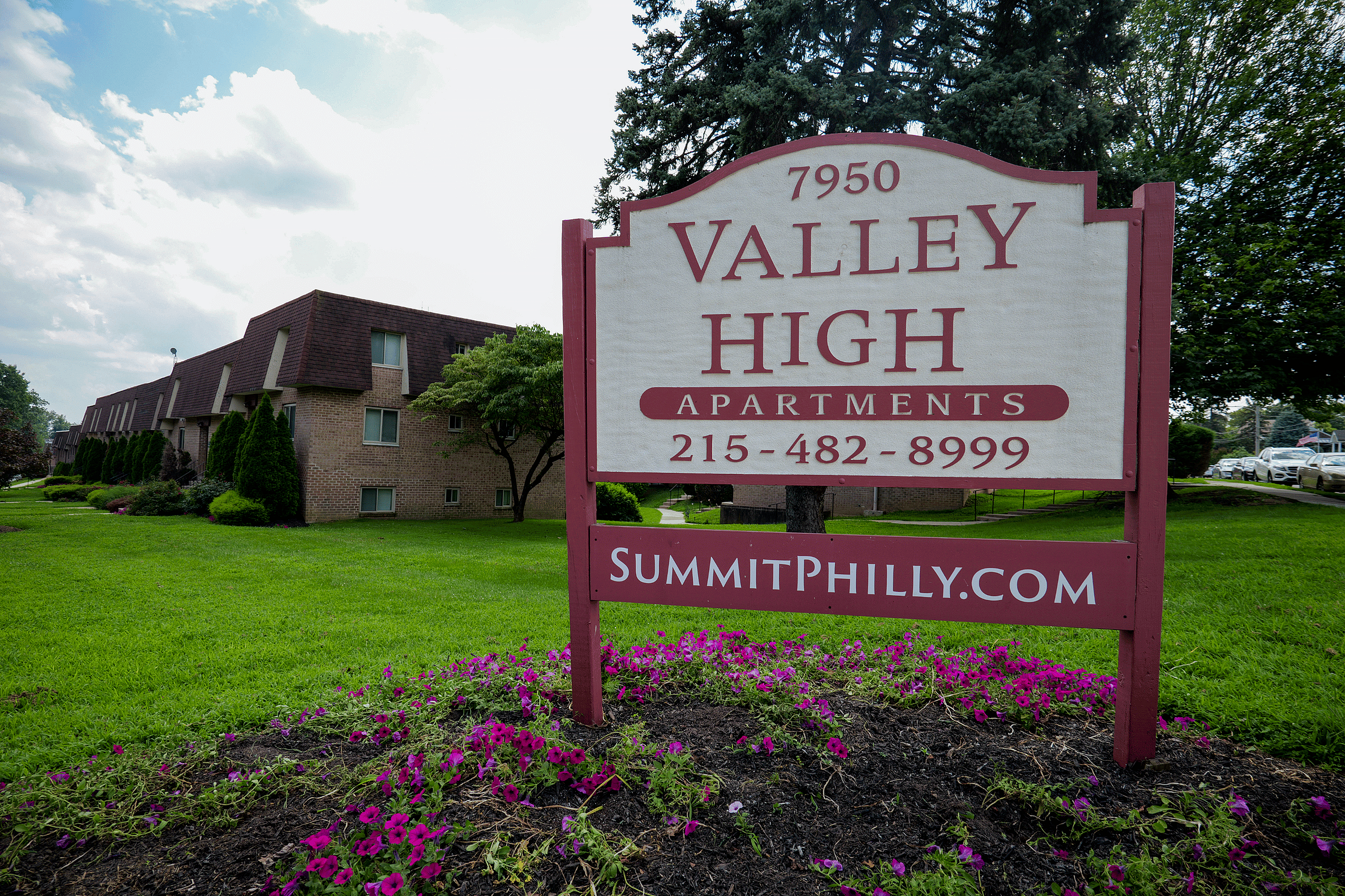 Summit Park Communities’ Valley High Apartments offering 1 and 2 bedroom units with balconies or terraces