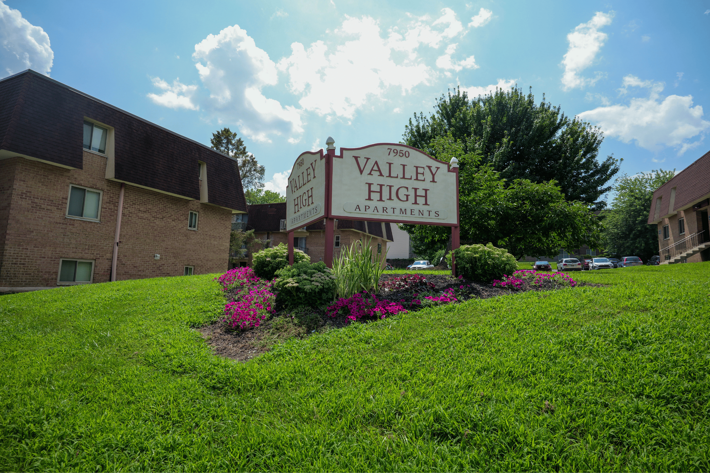 Lush landscaped grounds at Valley High Apartments, part of Summit Park Communities in Roxborough