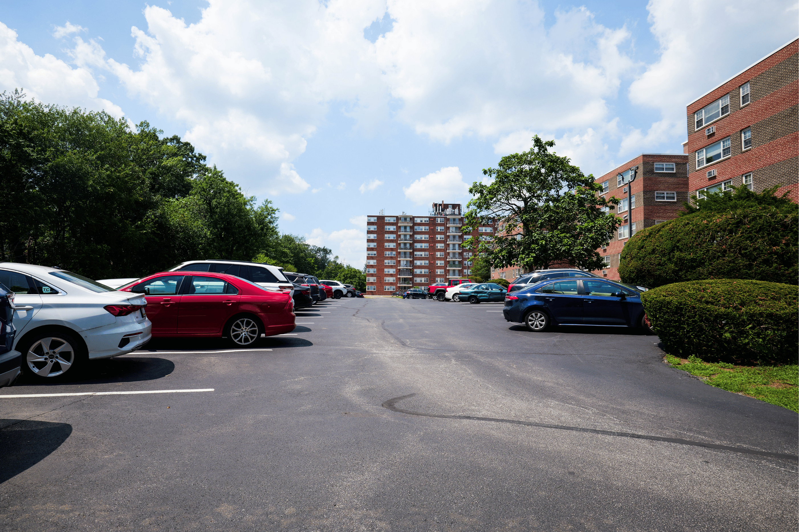 Ample parking lot and convenient entry at elevator building in Bryn Mawr PA