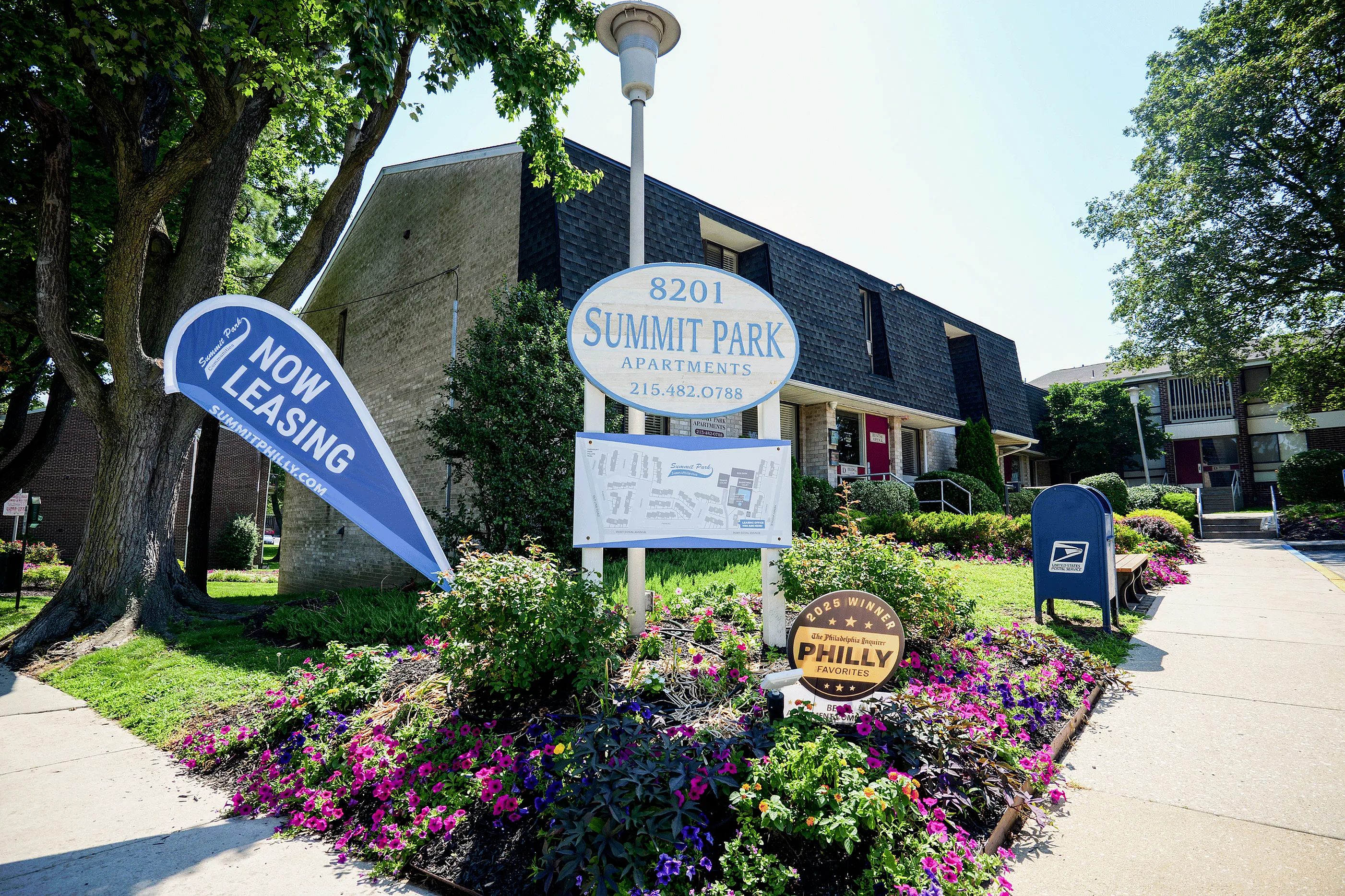 Summit Park community entrance sign