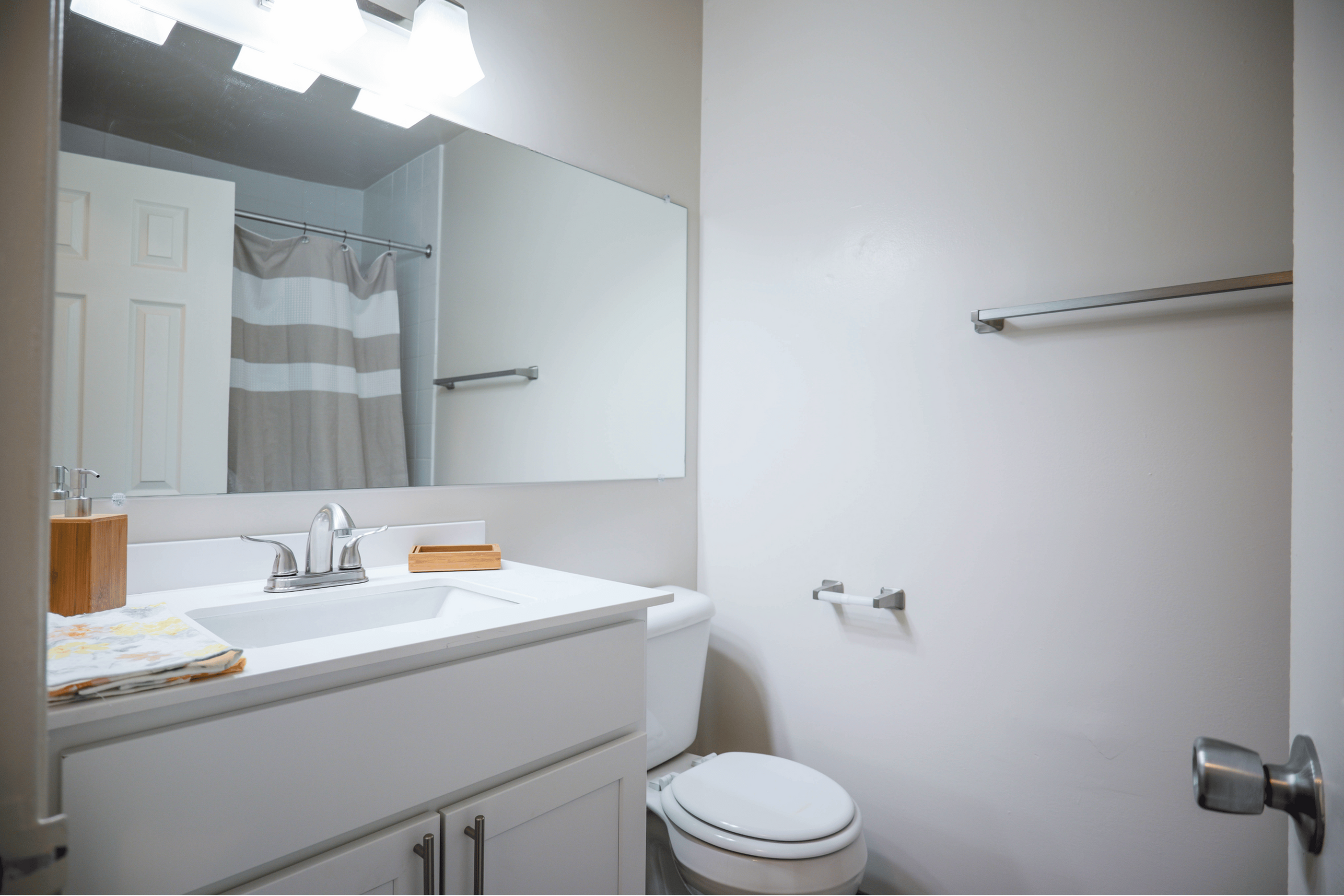 summit-park-roxborough-renovated-bathroom