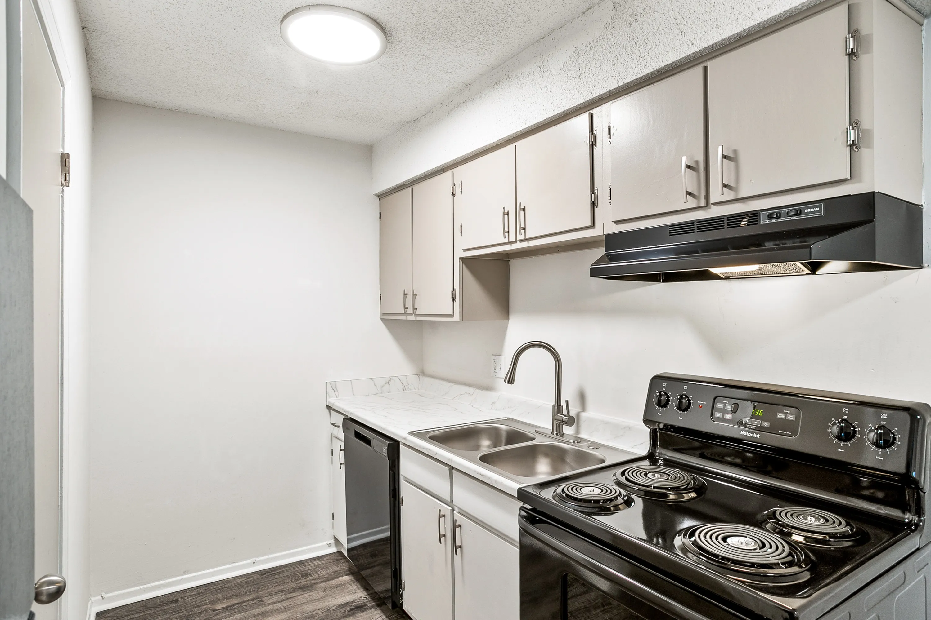 Kitchen 4
