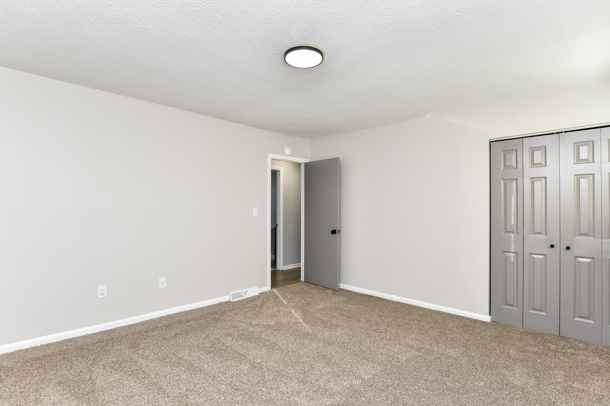 Room 2 (3)