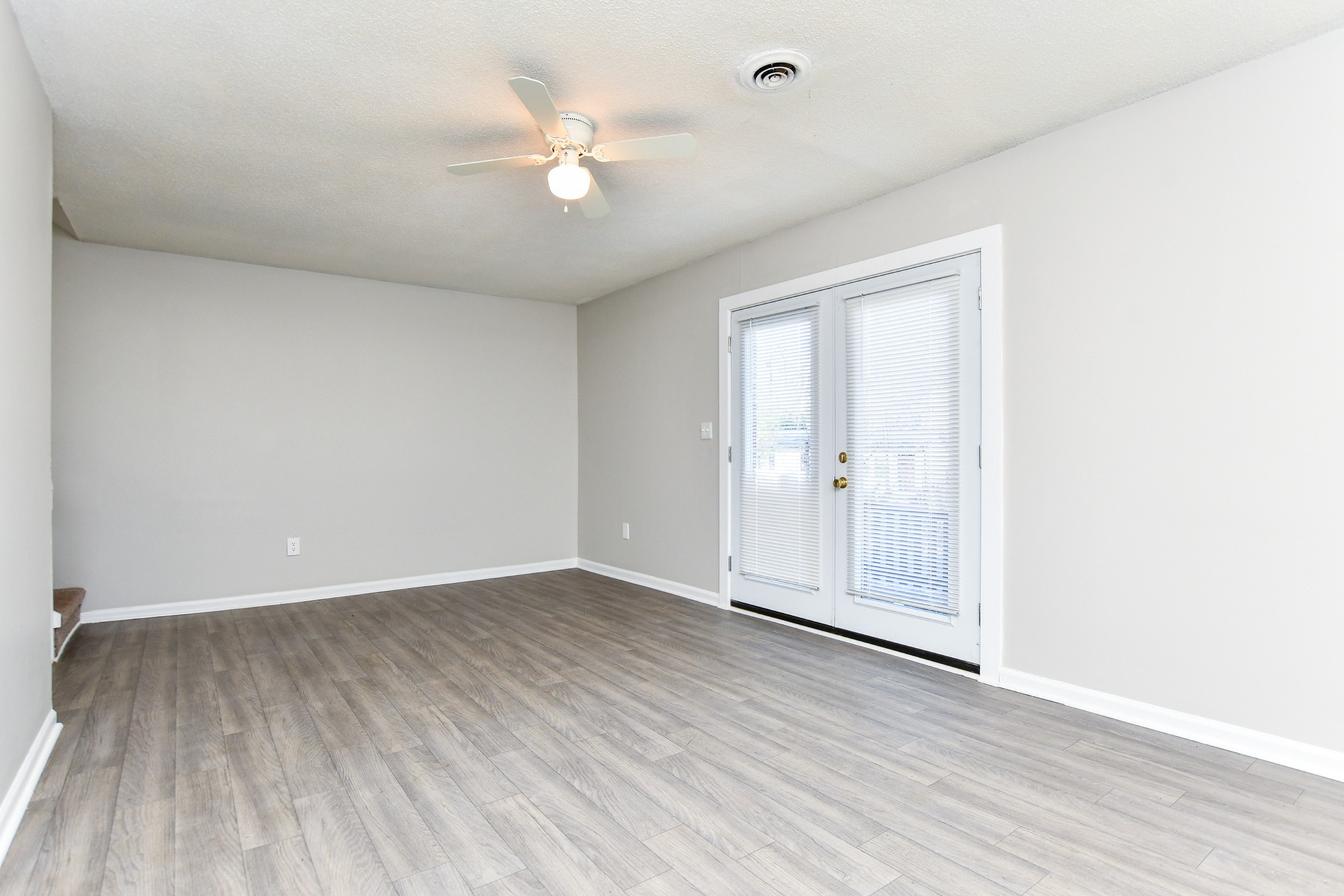 Living Area (2)