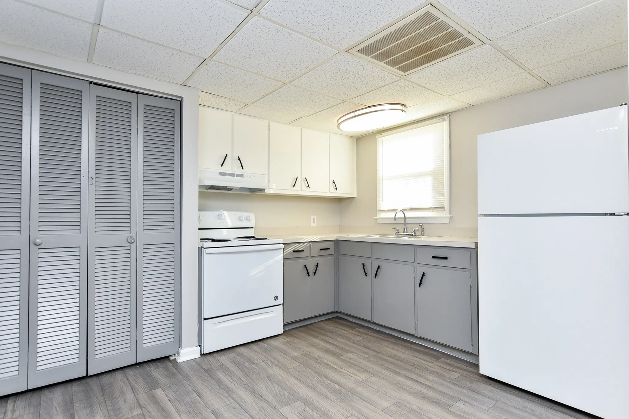Kitchen (2)