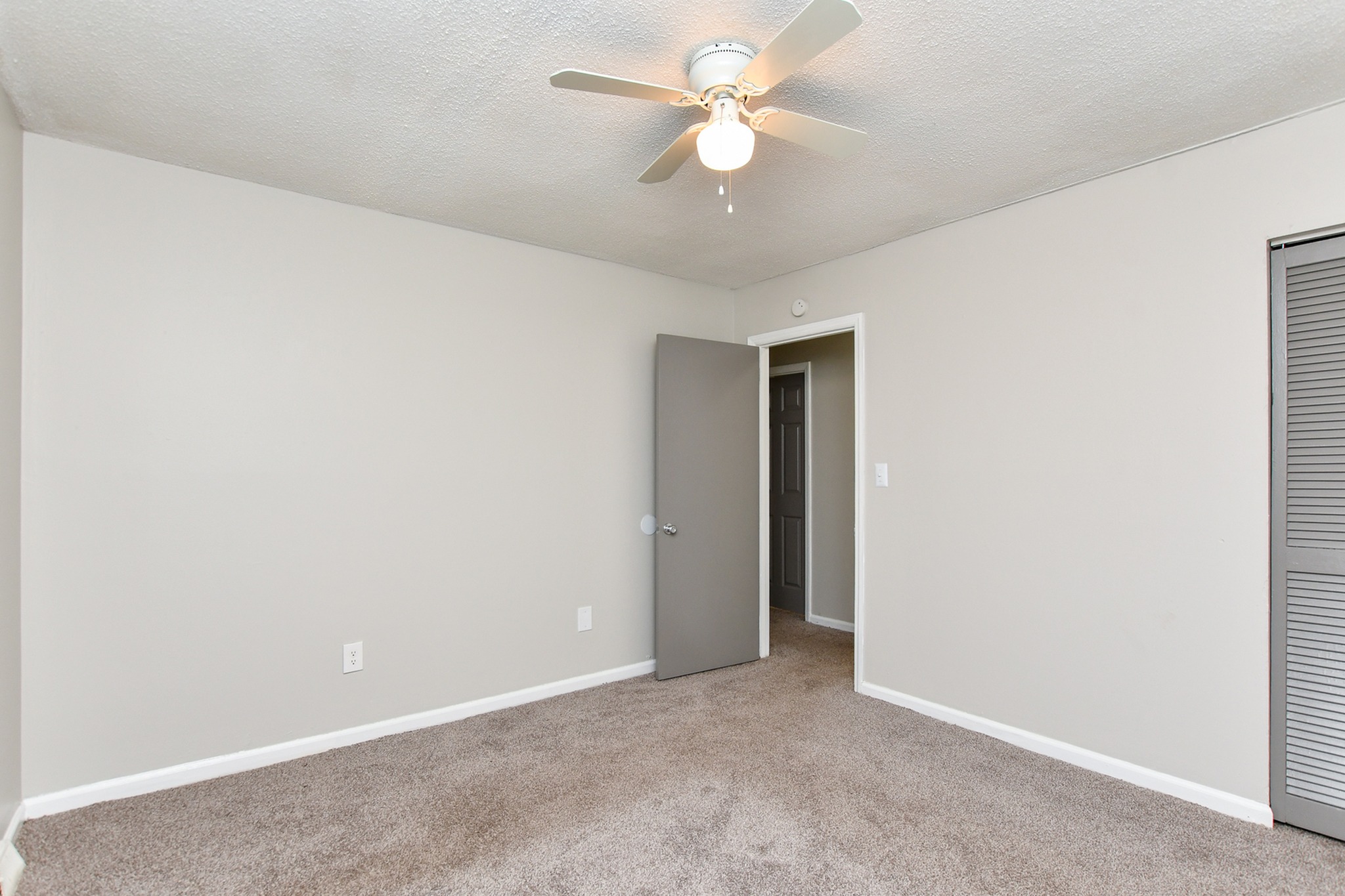 Room 1 (2)