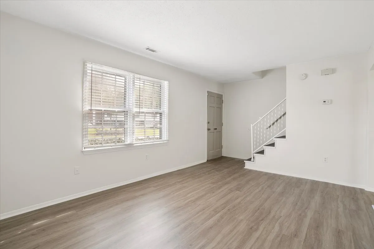 Living Room (2)