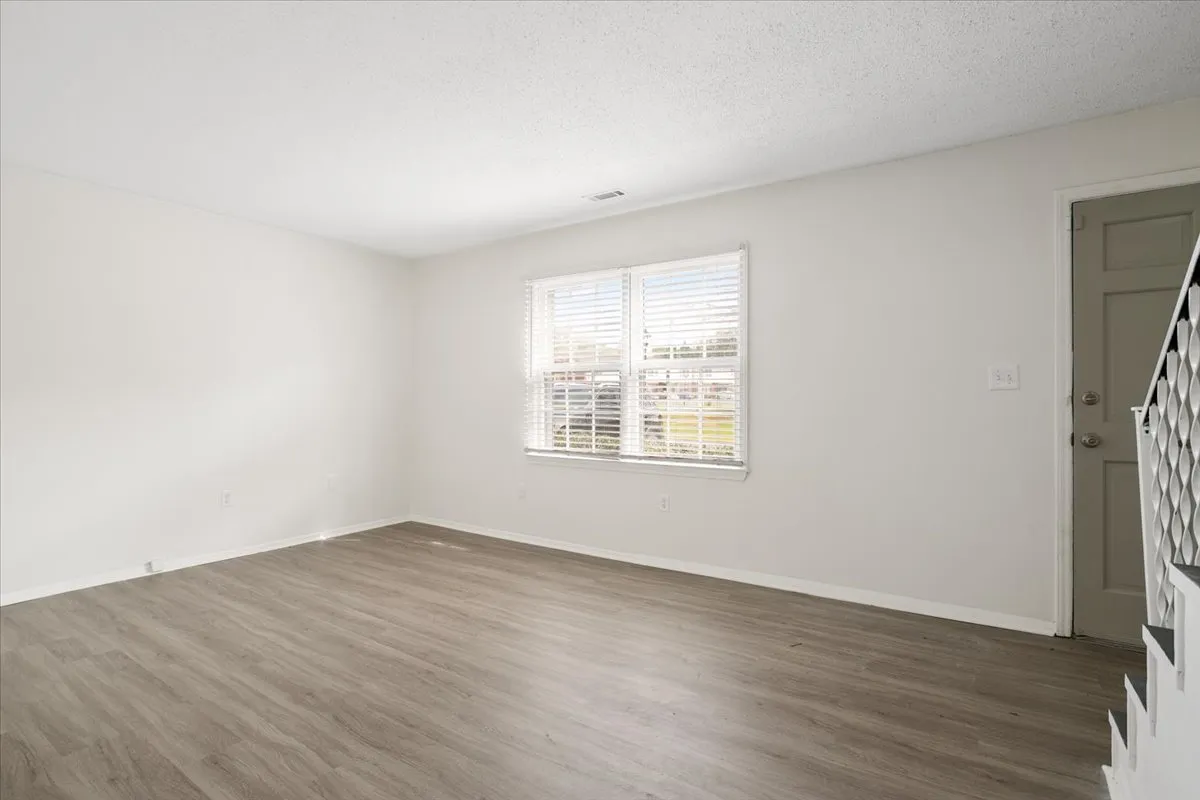 Living Room (4)
