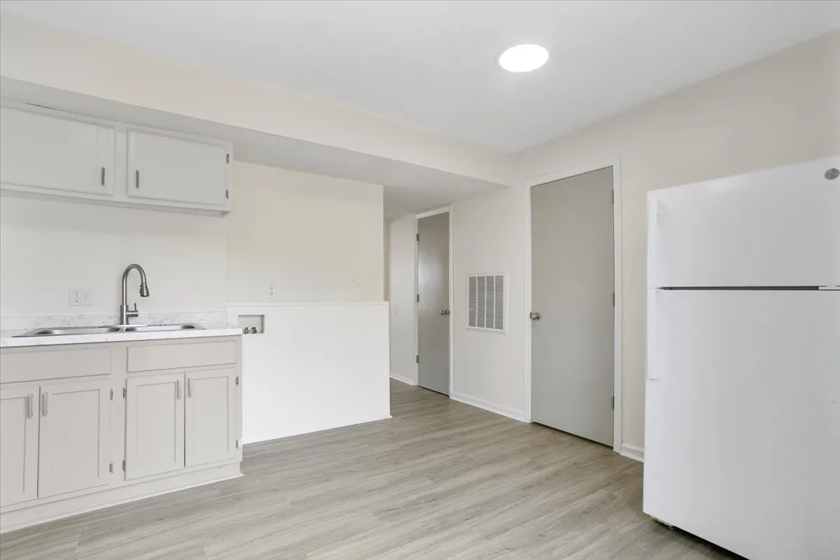 Kitchen (2)