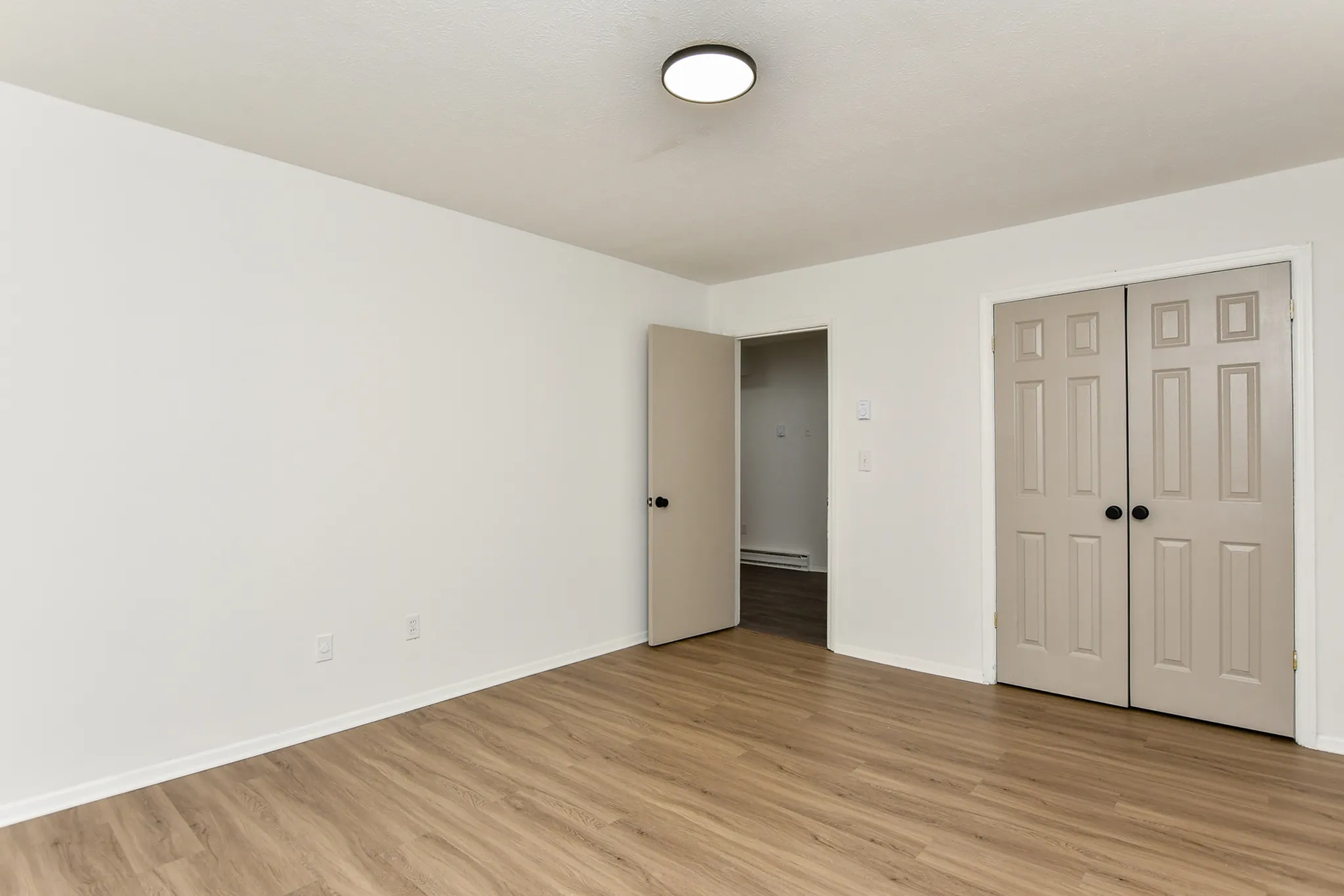 Room 2 (2)