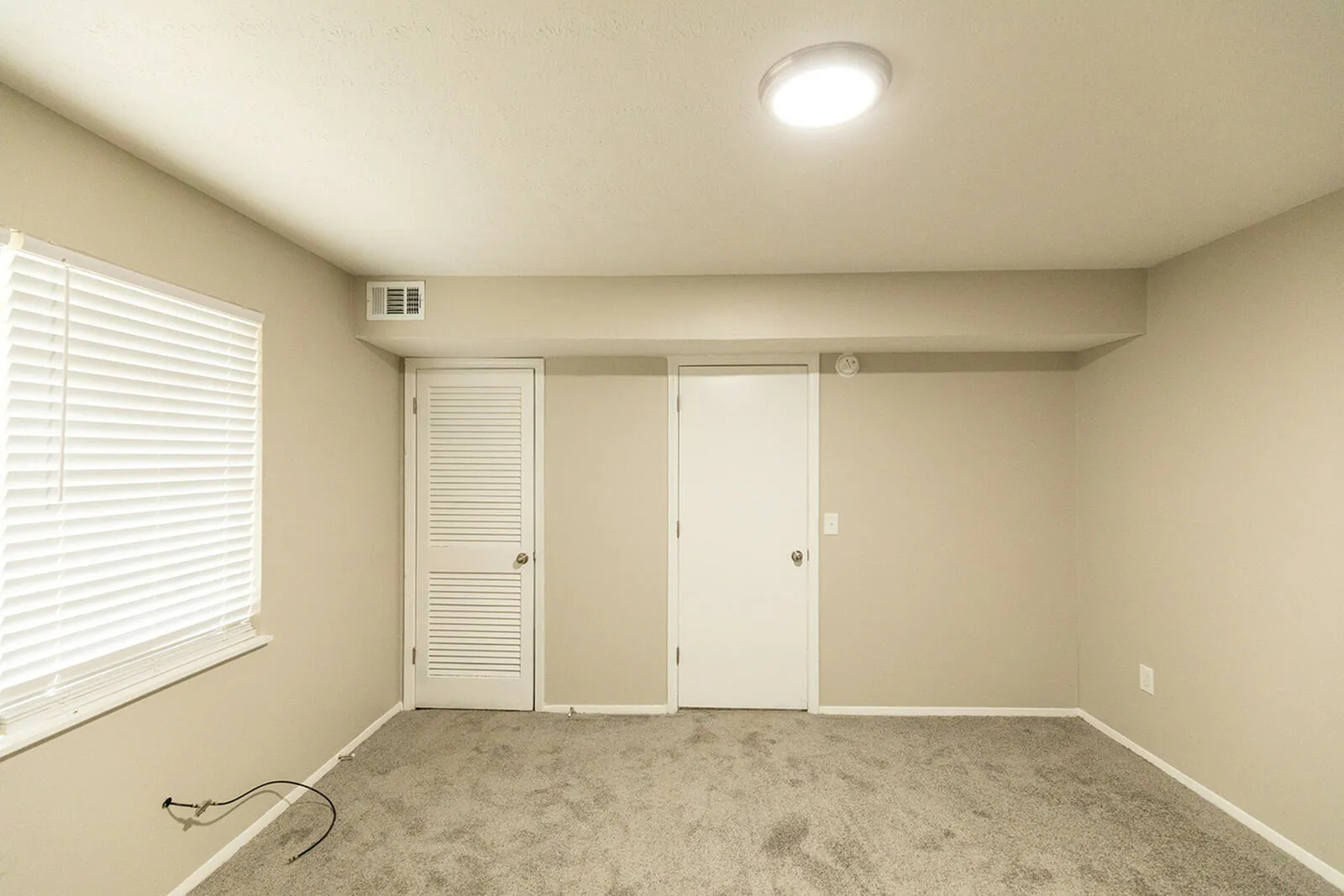 Room (1)